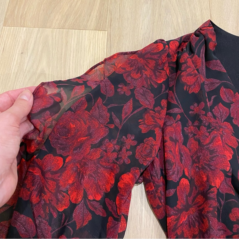 Gabby Skye | NWT Red and Black Floral Chiffon Dress ❤️🖤 - Picture 3 of 10